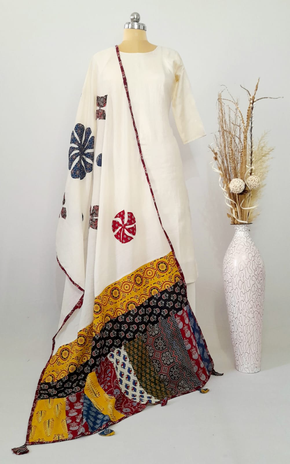 Applique Patch work White Cotton Dupatta