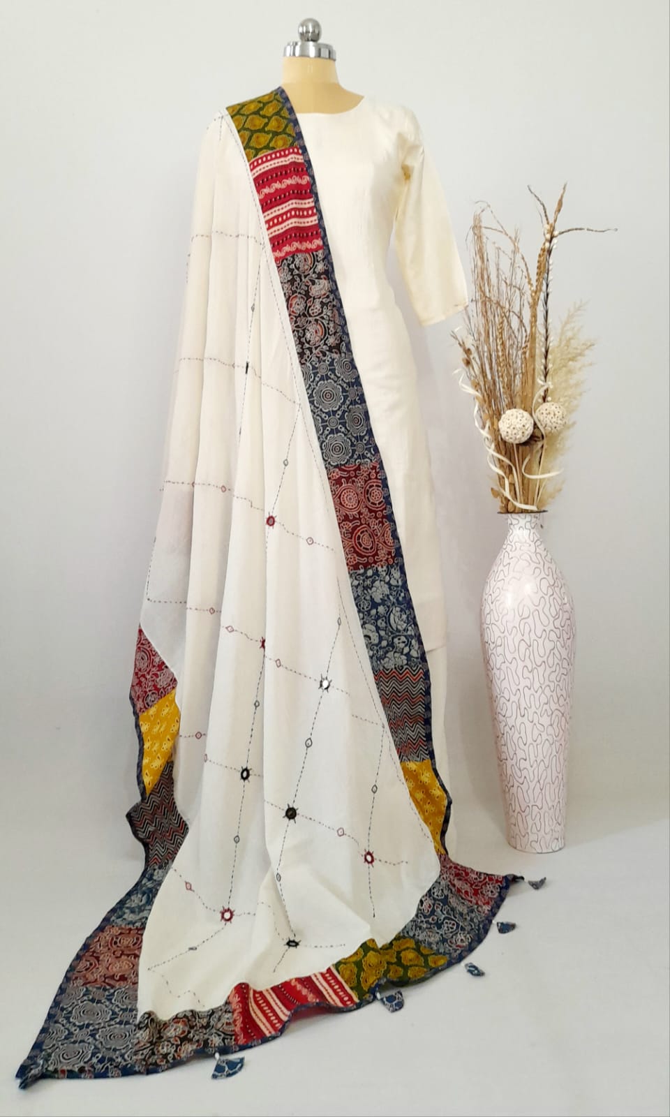 Applique Patch work border White Cotton Dupatta