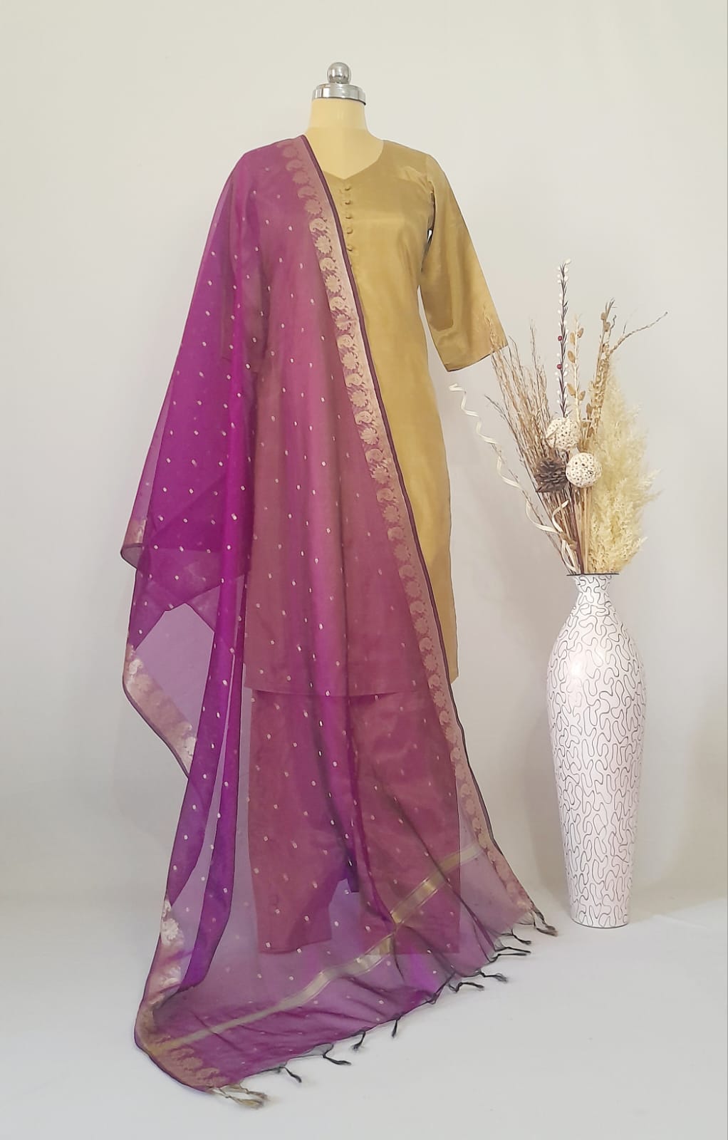 Chanderi Silk Mauve Mist Buti border Dupatta