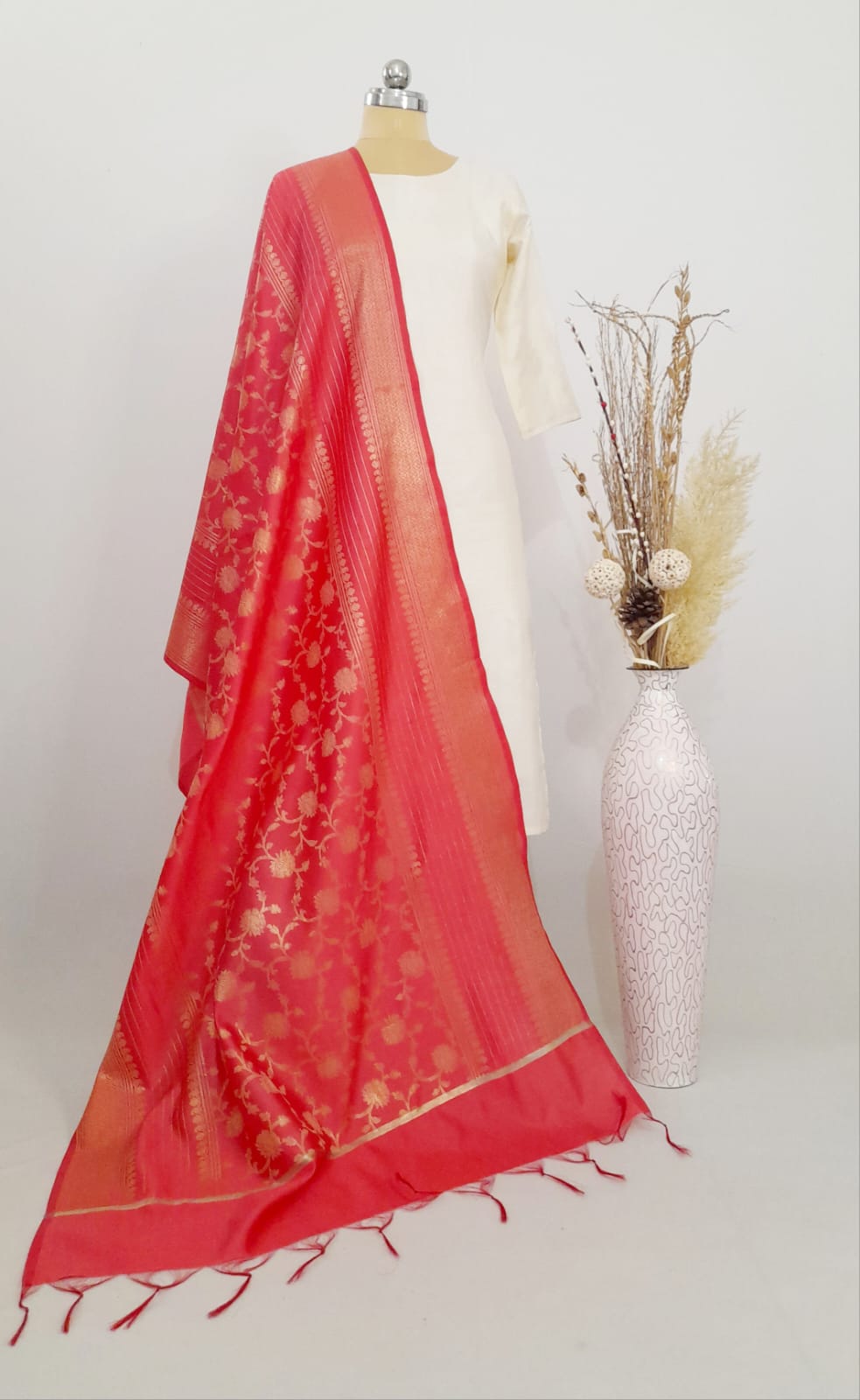 Banarasi Tapeta Silk Scarlet Red Dupatta